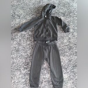 Cute H&M Unisex Gray Sweatsuit Size 2T Hooded Sweater with Matching Sweatpants